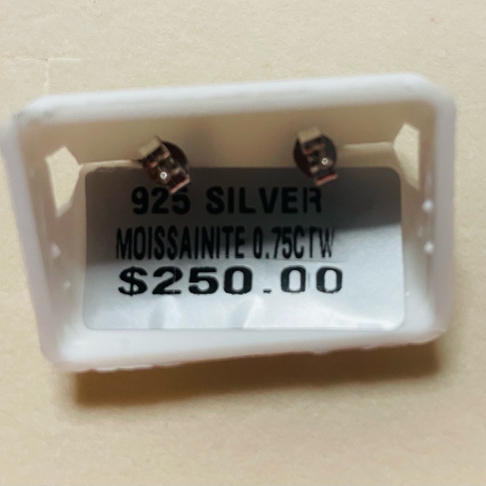 925 Silver Moissanite Doggy Earrings - Picture 2 of 2